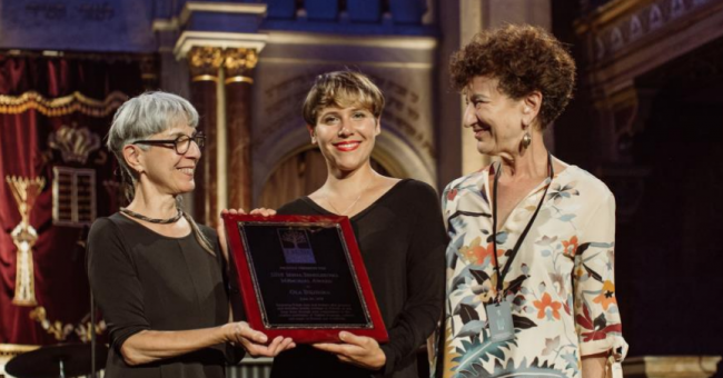 From left to right: Helise Lieberman, director of Taube Center-Warsaw; Ola Bilińska, awardee; Shana Penn, executive director of Taube Philanthropies