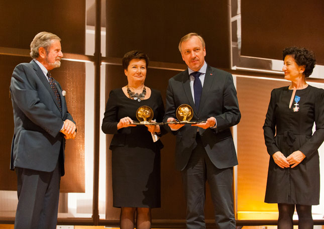 L to R: Tad Taube, Chairman, Taube Foundation for Jewish Life & Culture; Hanna Gronkiewicz-Waltz, Mayor of Warsaw; Bogdan Zdrojewski, Minister of Culture and National Heritage; Shana Penn, Executive Director, Taube Foundation for Jewish Life & Culture