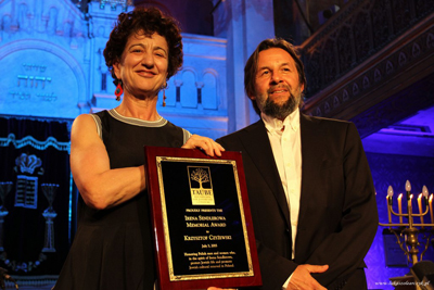 Taube Philanthropies Executive Director Shana Penn and 2015 Irena Sendler Memorial Award Recipient Krzysztof Czyżewski